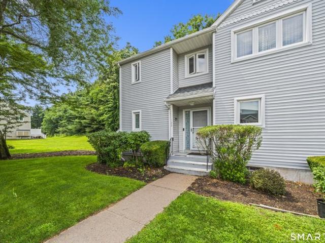 Townhouse for sale in Windsor Locks, Connecticut