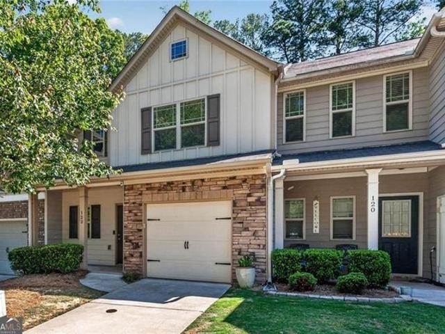 Townhouse for sale in Canton, Georgia