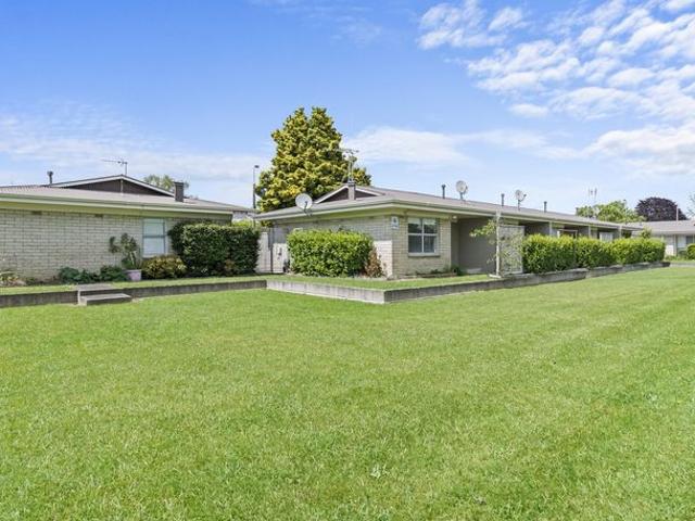 Apartment for rent in Porritt, Hamilton City