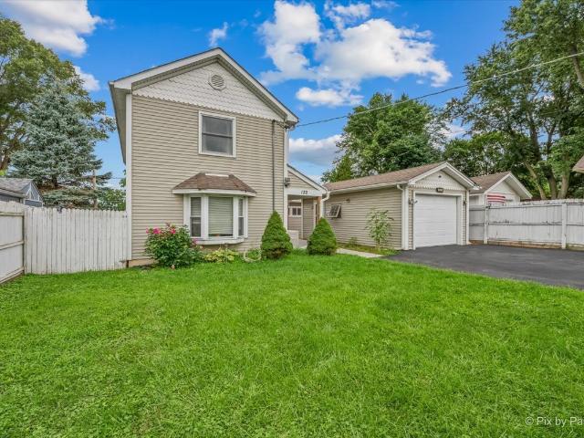 House for sale in Elgin, Illinois