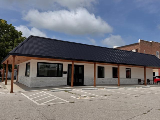 Commercial for sale in Winterset, Iowa