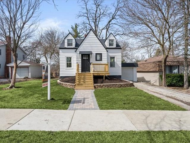 House for sale in Westmont, Illinois