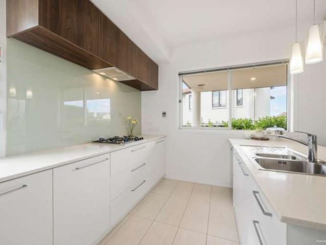 House for sale in Paremoremo