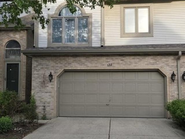 Townhouse for sale in Itasca, Illinois