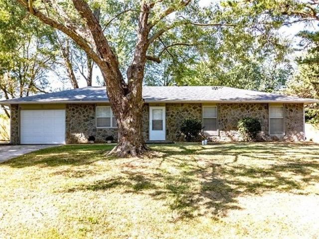 House for sale in Warrensburg, Missouri