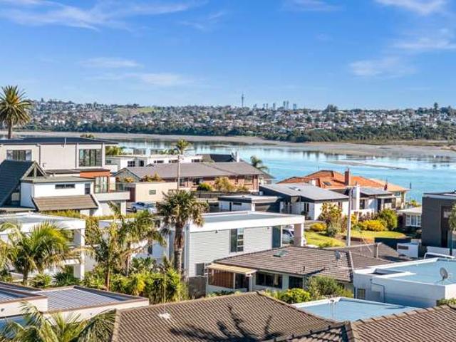 House for sale in Howick