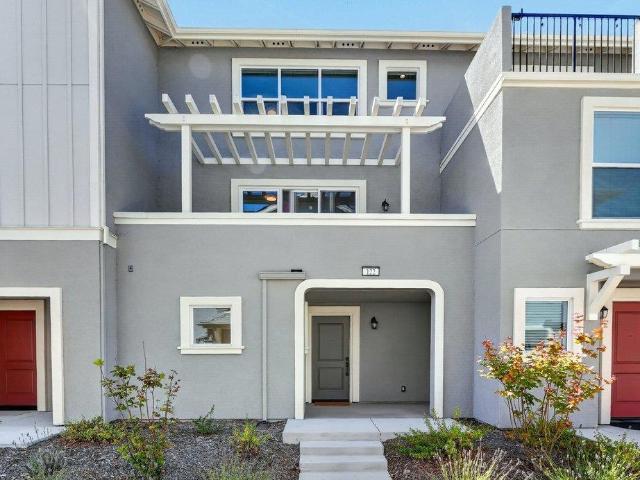 Townhouse for sale in Freedom, California