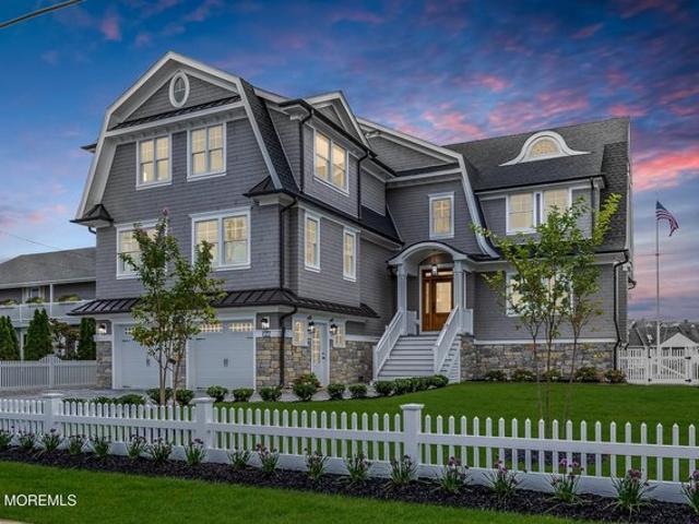 House for sale in Mantoloking, New Jersey