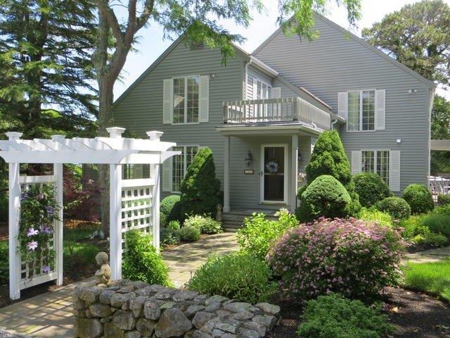 House for sale in Barnstable