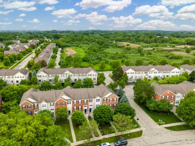 Townhouse for sale in Gilberts, Illinois