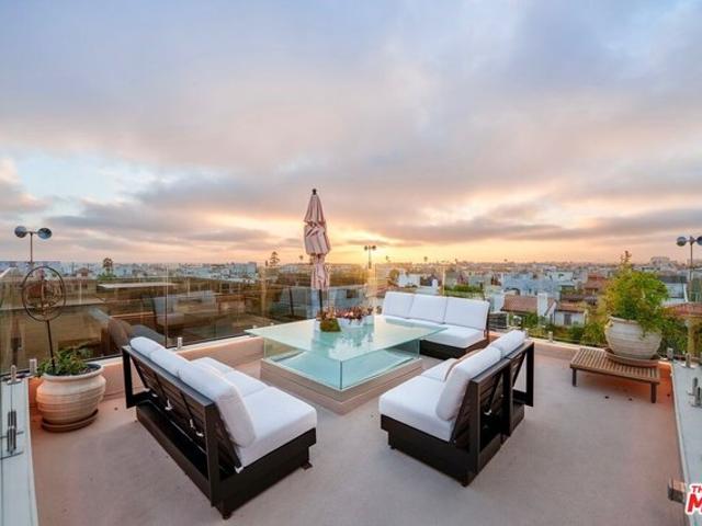 House for sale in Los Angeles, Los Angeles County