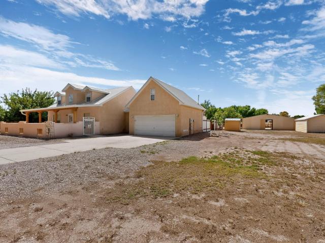 House for sale in Los Lunas, New Mexico