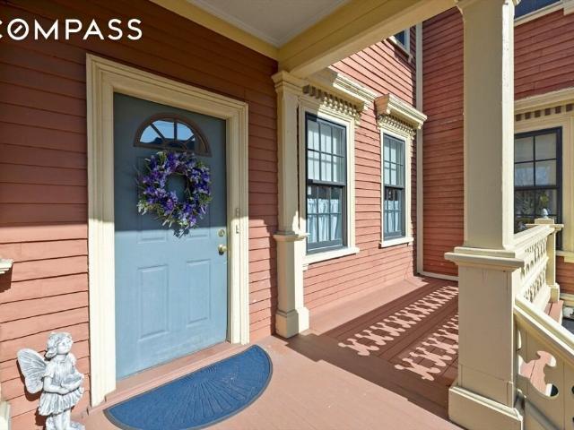 Condo for sale in Melrose