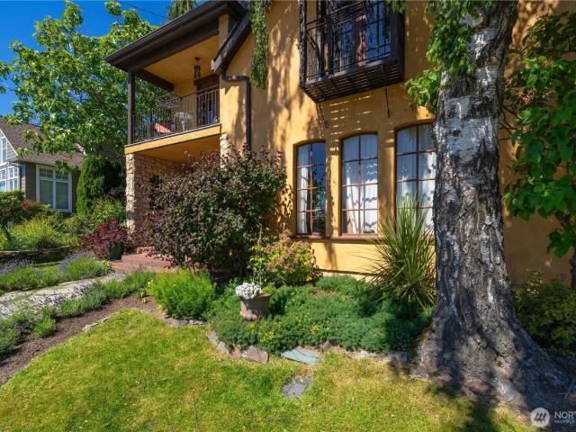House for sale in Kirkland, Washington