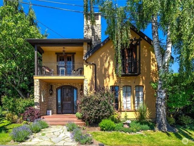 House for sale in Kirkland, Washington