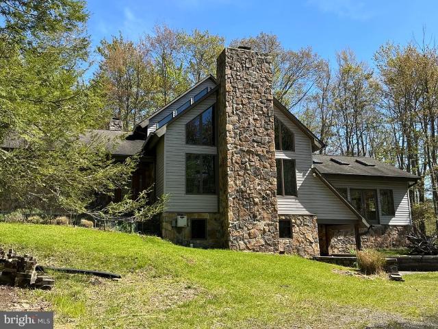 House for sale in Garrett, Maryland