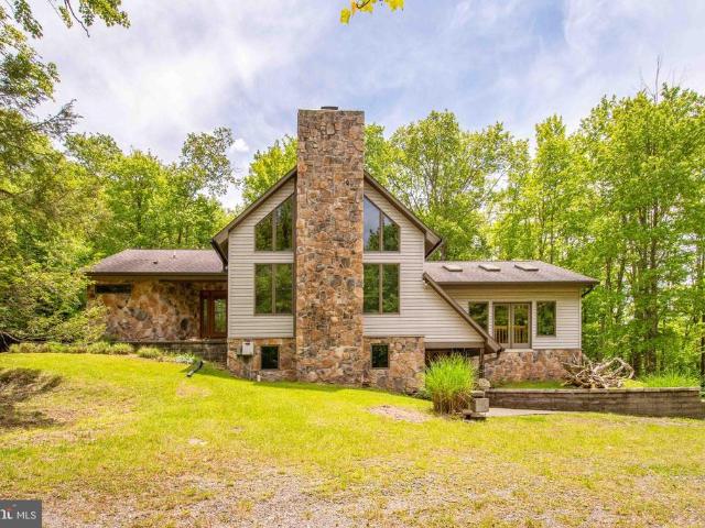House for sale in Garrett, Maryland