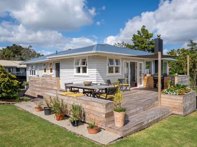 House for sale in Wairau Valley