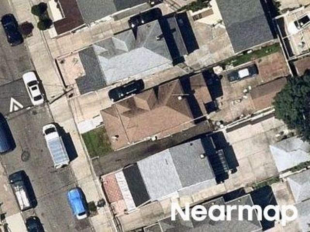 House for sale in Queens, Arverne