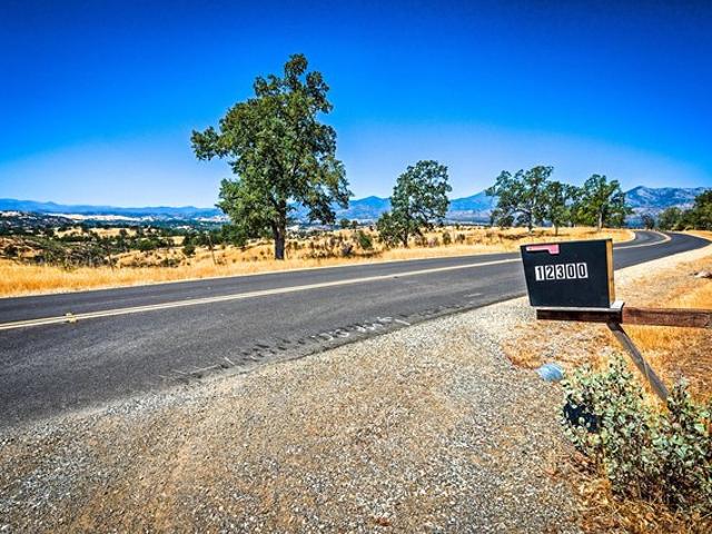 House for sale in Shasta, California