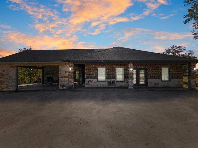 House for sale in Kemp, Texas
