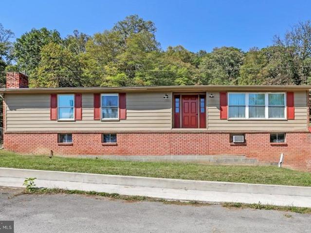 Townhouse for sale in Cumberland, Maryland