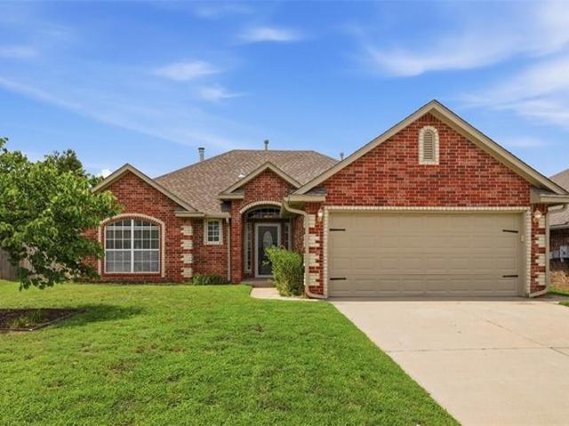 House for sale in Yukon, Oklahoma