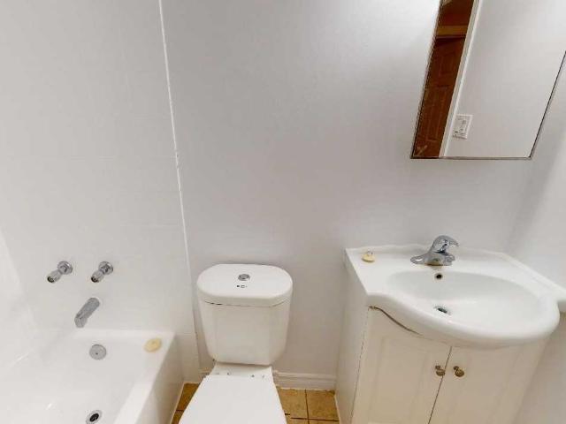 Apartment for rent in Mulhurst Bay, Ontario