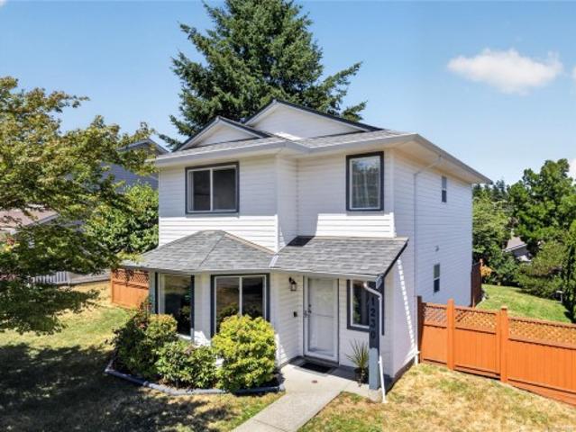House for sale in Comox, British Columbia
