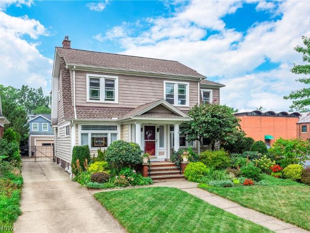 House for sale in Overlook Park, Lakewood