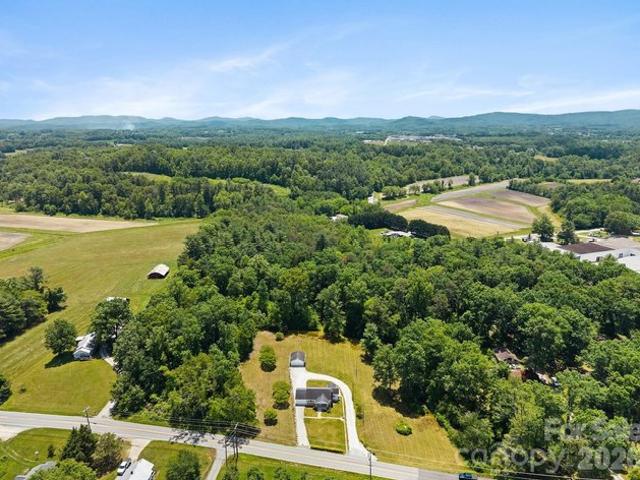 House for sale in Hendersonville, North Carolina