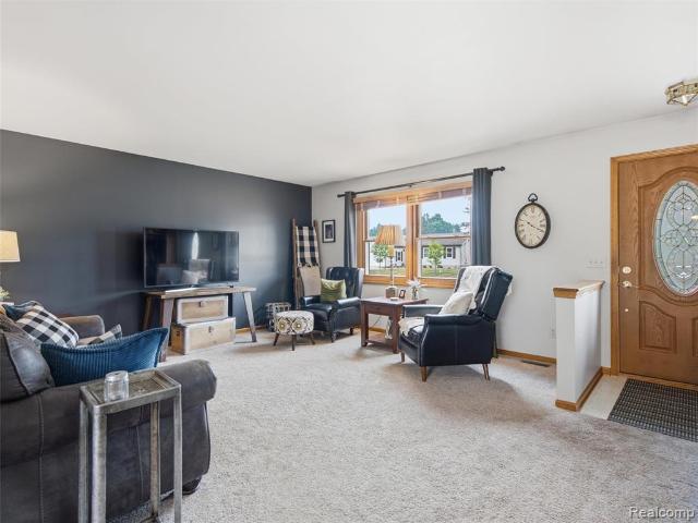 House for sale in Fenton, Michigan