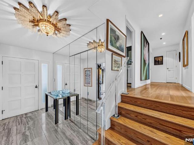 House for sale in Fort Lee, New Jersey
