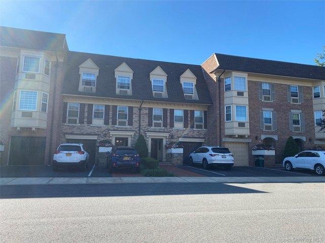 Condo for sale in Queens, Arverne