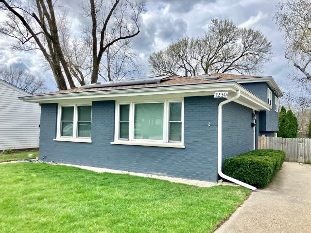 House for sale in Deerfield, Illinois