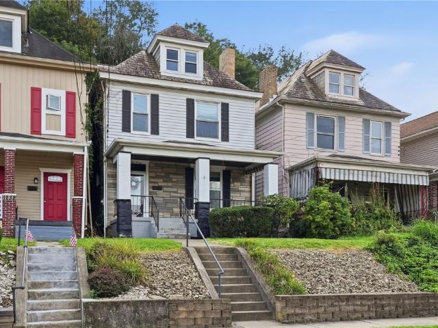 House for sale in Coraopolis, Pennsylvania