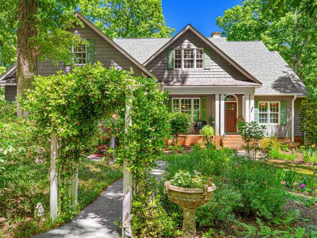 House for sale in Hartwell, Georgia