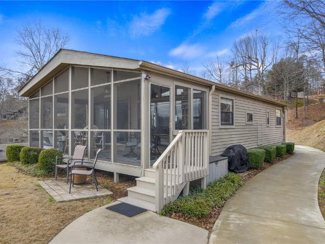 House for sale in West Union, South Carolina