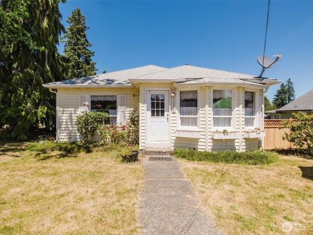 House for sale in Shelton, Washington