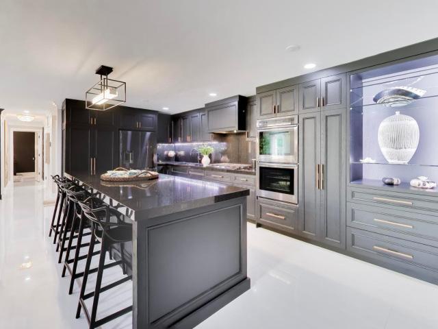 Condo for sale in Highland Park, Illinois