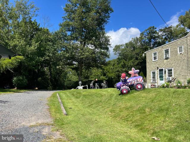 Commercial for sale in Windsor, New Jersey