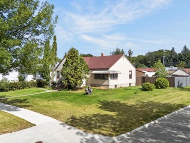 House for sale in Wedgewood, Alberta