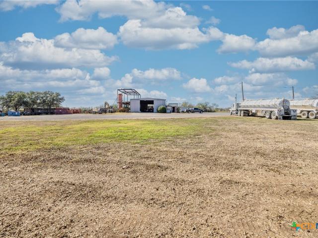 Commercial for sale in Nixon, Texas