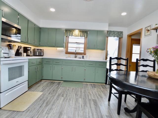 House for sale in Mchenry, Illinois