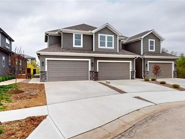 Townhouse for sale in Olathe Townhouse for sale in Olathe