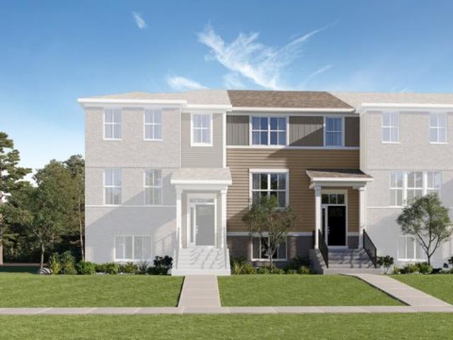 Townhouse for sale in Mchenry, Illinois