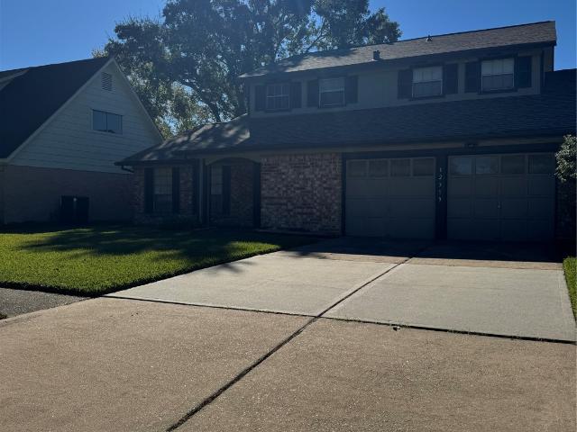 House for sale in Meadows Place, Texas