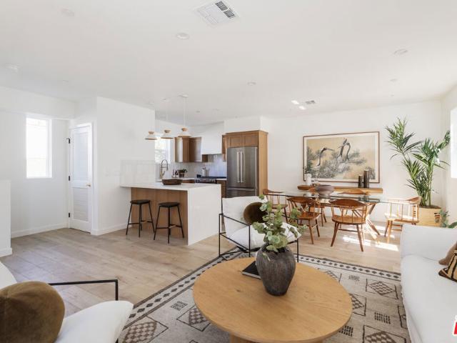 Townhouse for sale in Hollywood, Los Angeles