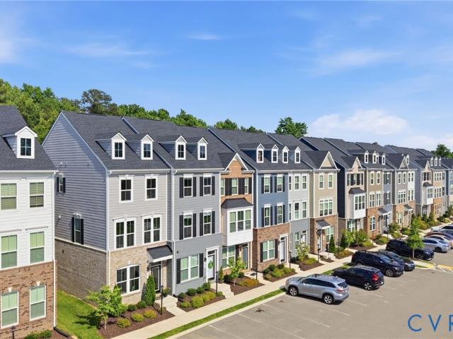 Townhouse for sale in Virginia