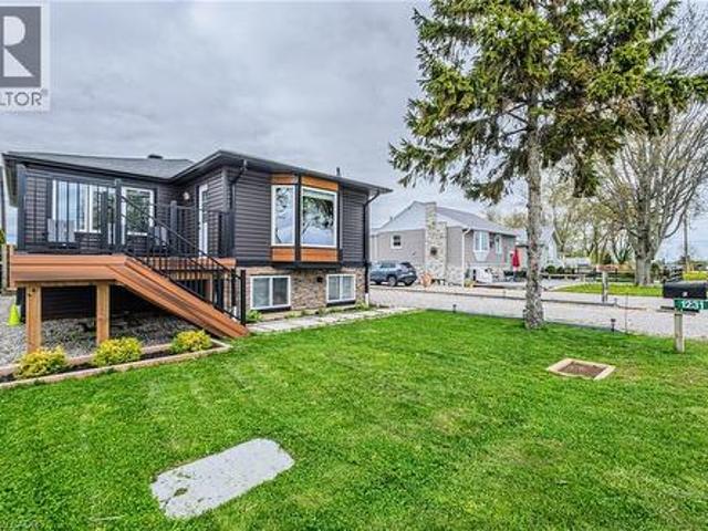 House for sale in Ontario